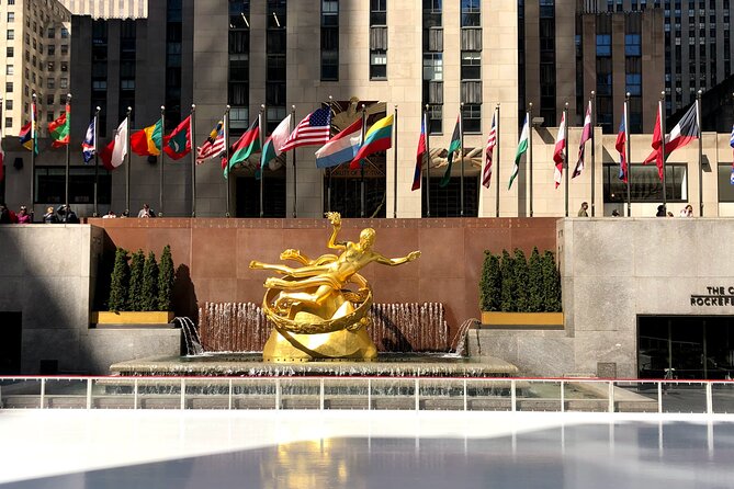 Iconic Highlights Tour of New York City - Exploring the Iconic Radio City Music Hall
