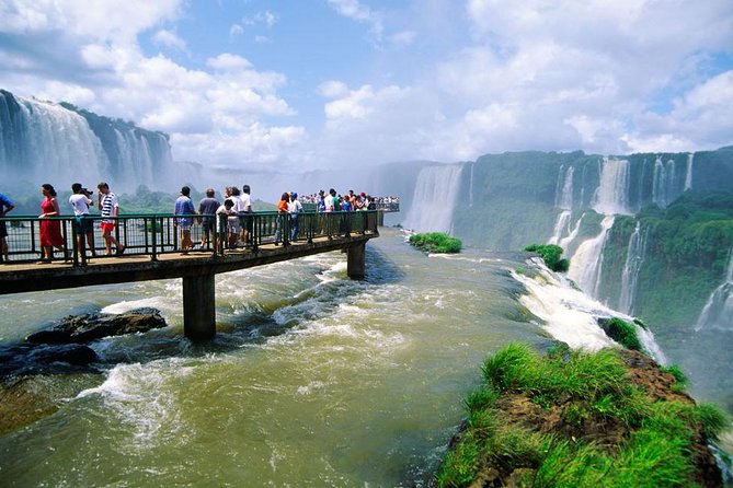 Iguazu Falls Saver Package! Both Sides Excursions & Transfers