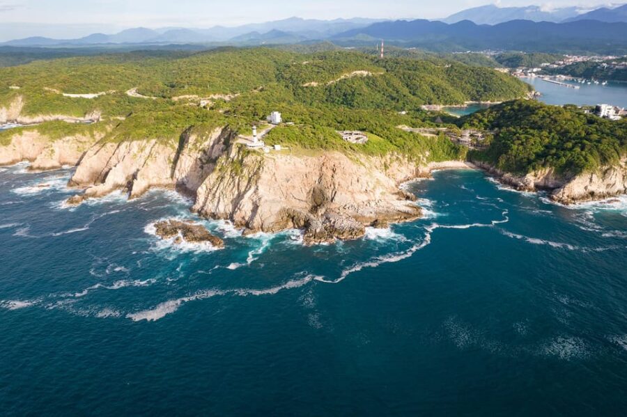 In Huatulco: We Take You From Your Hotel to Visit the Beaches.