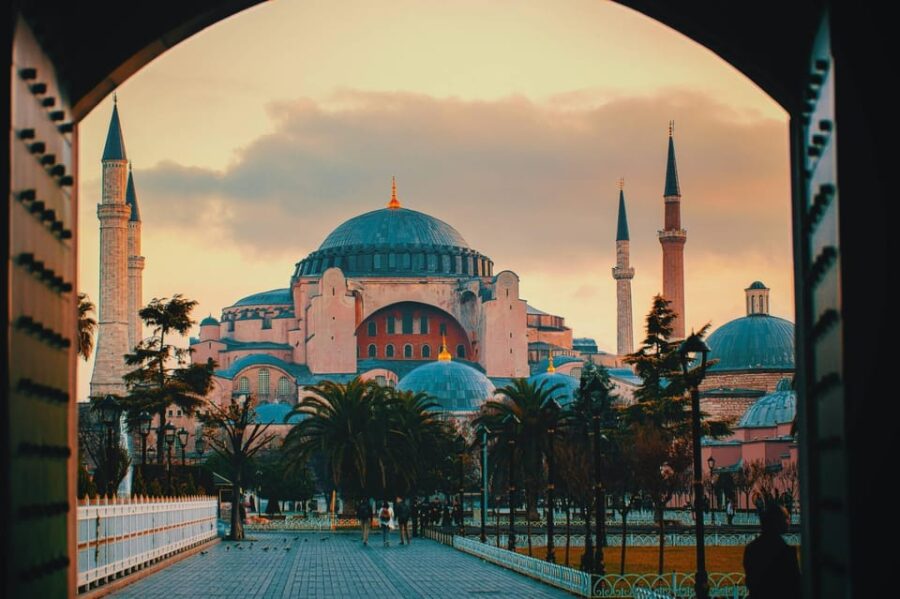 Istanbul: Half-Day Walking Tour Byzantine Relics Exploration - Tour Overview