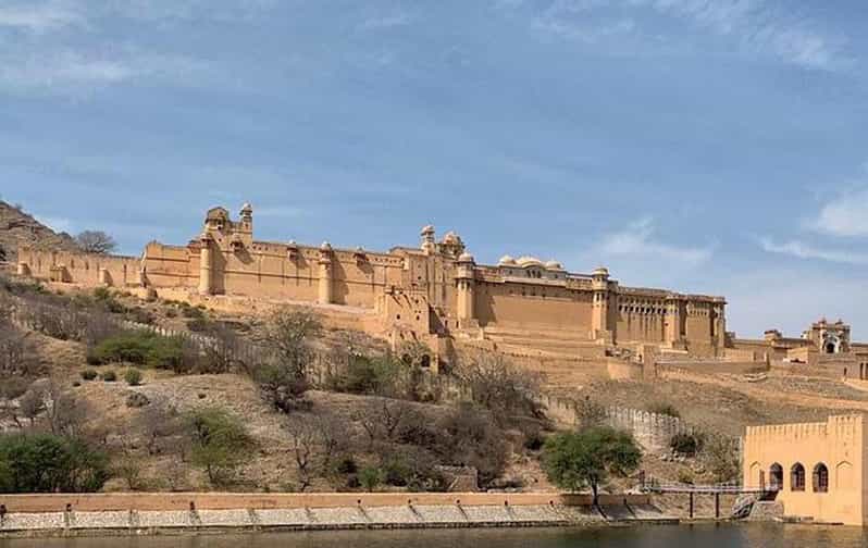 Jaipur: Private Luxury 2-Days City Tour With Guide by Car
