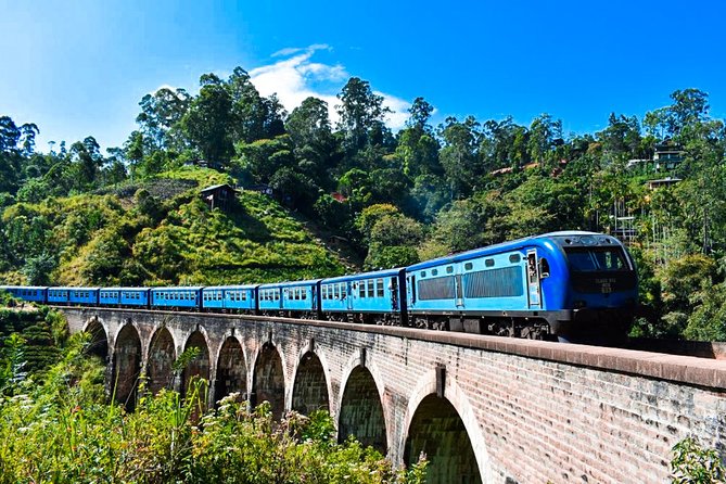 Kandy to Ella Train Ride on (Train No: 1005 Podi Menike)