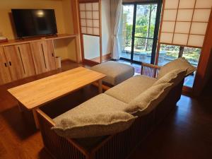 Kawakamiya Kasuitei - Overview and Location