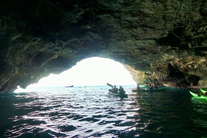 Kayak and Canoe Tour in Leuca and the Ponente Caves