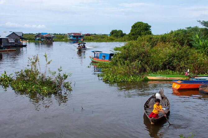 Kayaking & Floating Village in Tonle Lake