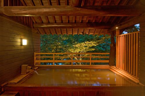 Kishigon Ryokan - Location and Accessibility