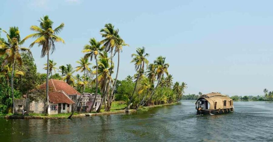 Kumarakom - Alleppy Day Cruise: Private Tour From Cochin