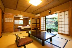 Kurokawa Onsen Oku No Yu - Breathtaking Natural Surroundings