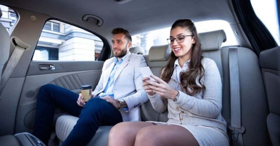 LaGuardia Airport: Transfer to New York City