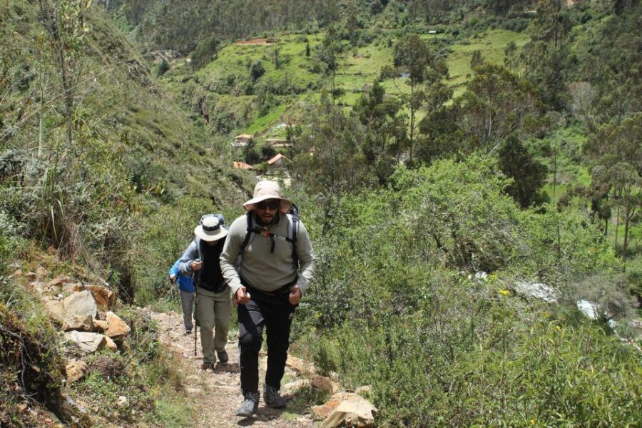 LARES TREK 4D/3N