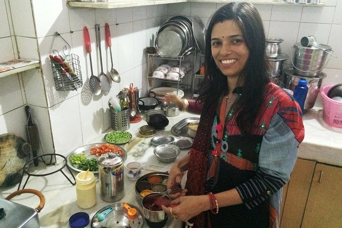 Large Group / Family Vegetarian Cooking Class in Jaipur With an Expert Home Cook