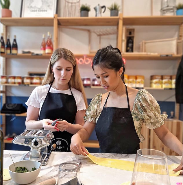 Lazise: Fresh Pasta Cooking Class With Meal and Wine