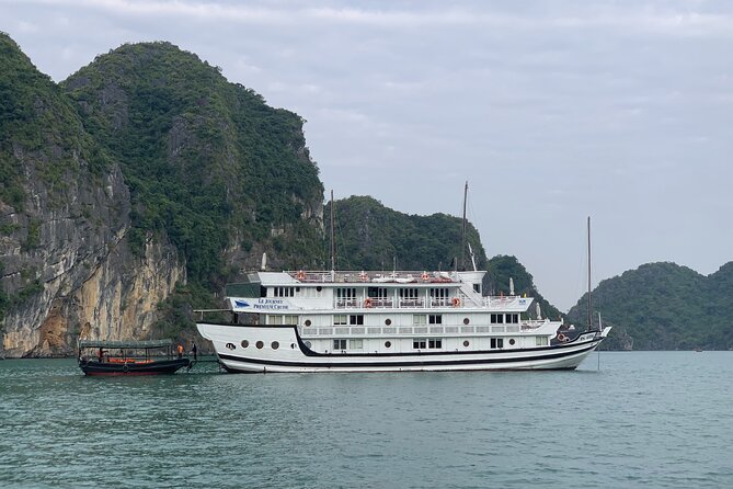 Le Journey Premium Cruise Halong Overnight Boutique 4 Star Cruise