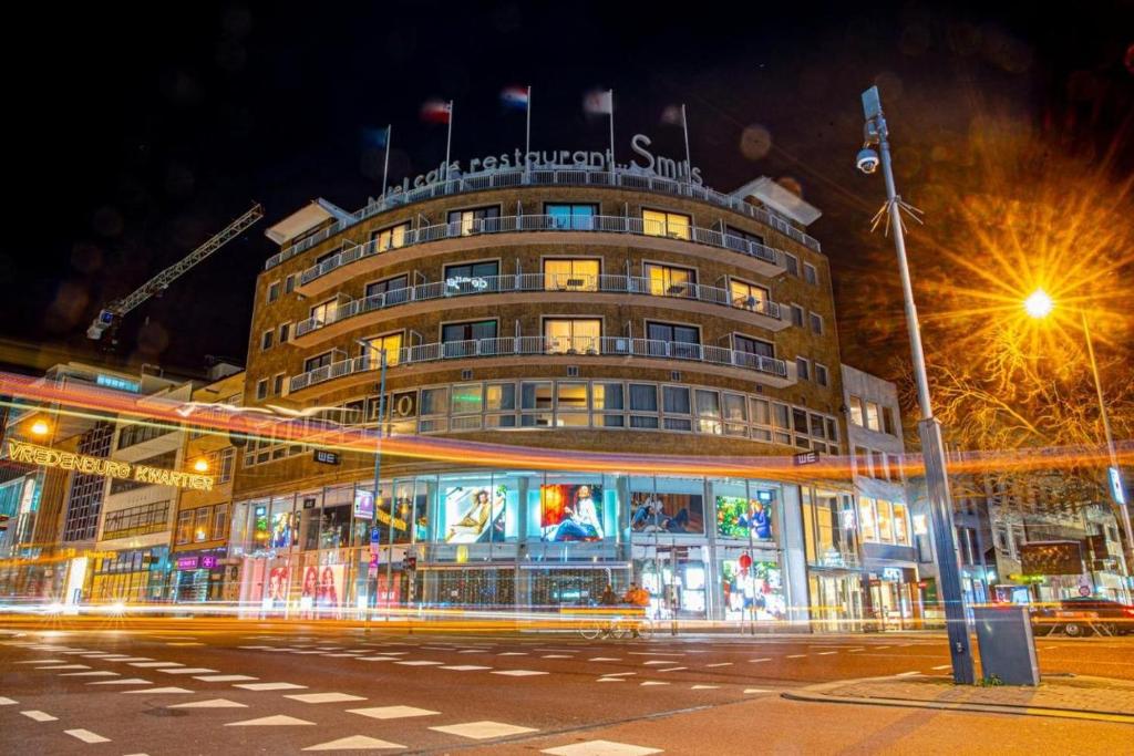 Leonardo Hotel Utrecht City Center - Hotel Location and Vicinity