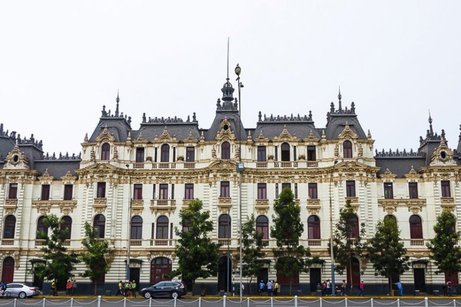 Lima: Larco Museum & City Tour With Catacombs Guided Visit