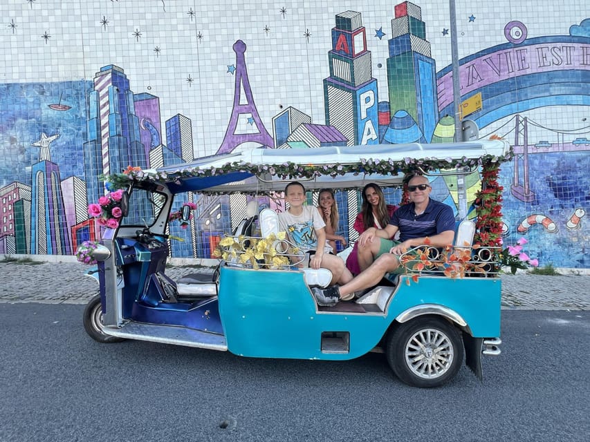 Lisbon: 3-HOUR Guided Tuk Tuk Tour in Old Town & City Center