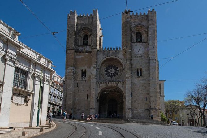 Lisbon Private Historic Area Tuk-Tuk Tour