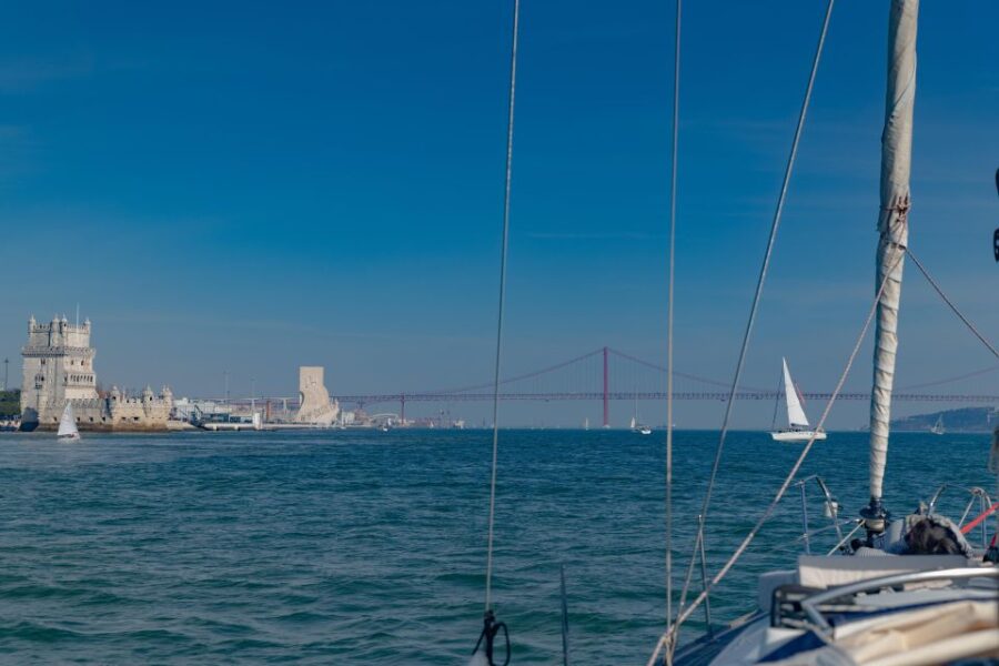 Lisbon: Sailing Tour in Tagus River