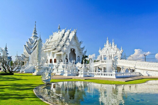 Long Neck Village, White & Blue Temple, Black House Day Tour From Chiang Mai