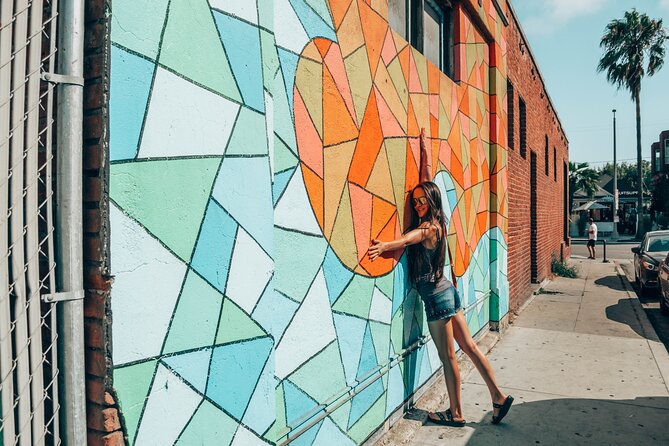 Los Angeles Street Art Photoshoot: Funky Venice With a Personal Photographer