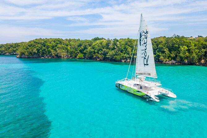 Lovers Rock Catamaran Cruise From Ocho Rios - Onboard Amenities and Features