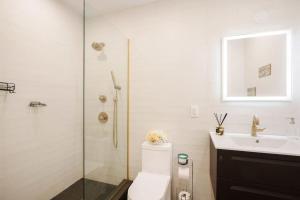Luxury 2BR Duplex 5min to Central Park - Property Overview