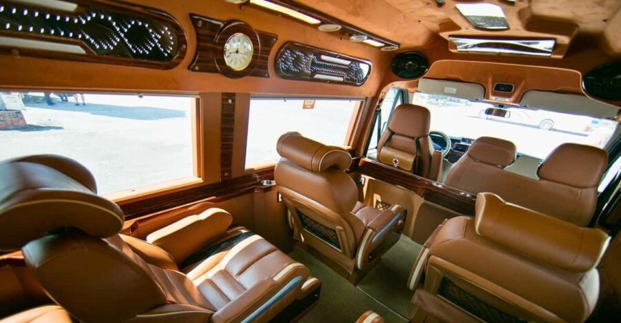Luxury Bus From Hanoi to Ha Long Bay