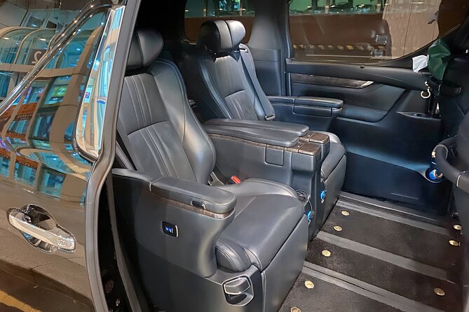 Luxury Chartered Private Transfer From Taipei to Taoyuan Airport - Service Overview