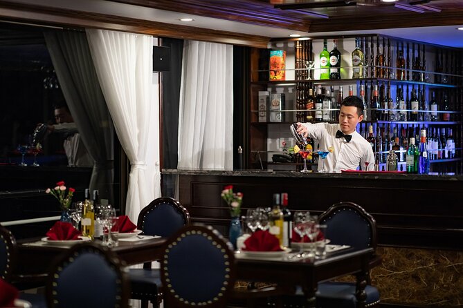 Luxury Cruise : The Unique Way Explore Halong & Lan Ha Bay (2D1N)