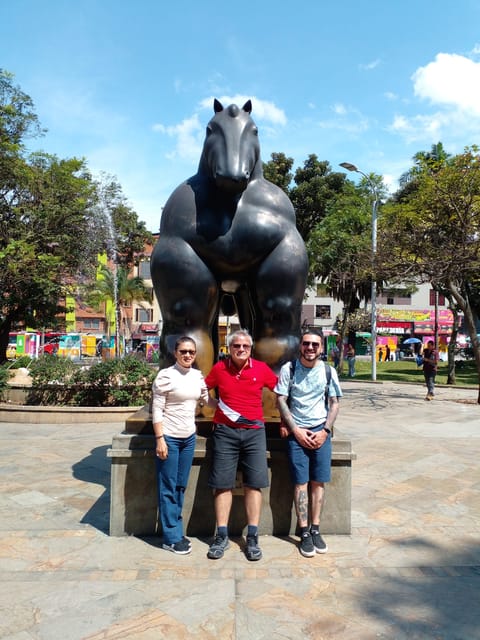 Medellin: Pablo Escobar and Private City Tour. 2 Tours in 1