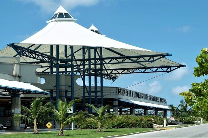 Meet and Greet With Private Roundtrip Transfer Service Within 8km of GIA Airport