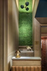 Merrion Row Hotel and Public House - Convenient Location in Times Square