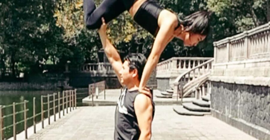 Mexico City: Acroyoga Class at Chapultepec Park - Activity Overview