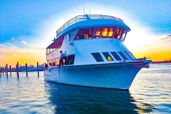 Miami Skyline Sunset Cruise With the Mojito Bar on Board