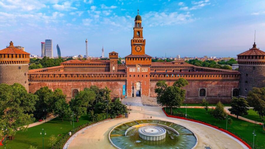 Milan: Historic Secrets Small Group Tour - Tour Overview