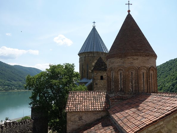 Military Road Marvels: Ananuri, Kazbegi & Khinkali Masterclass