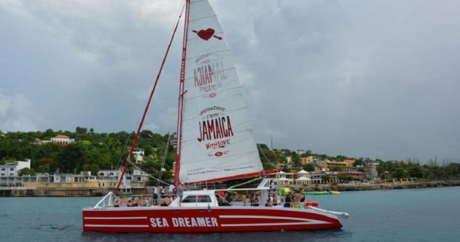 Mobay Catamaran (Swim/Snorkel) Fr Reading to Margarittaville - Activity Overview and Pricing