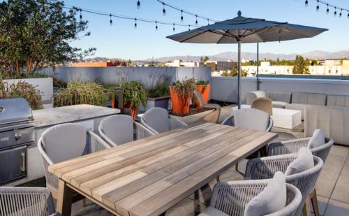 Modern Apartment Rentals - Overview of the Property