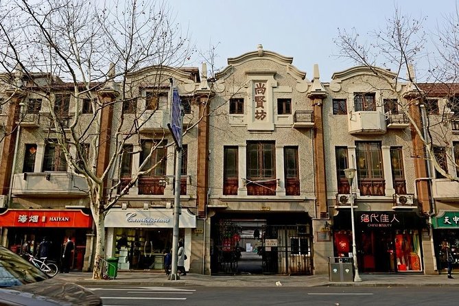 Modern Shanghai Half Day Private Walking Tour - Tour Overview