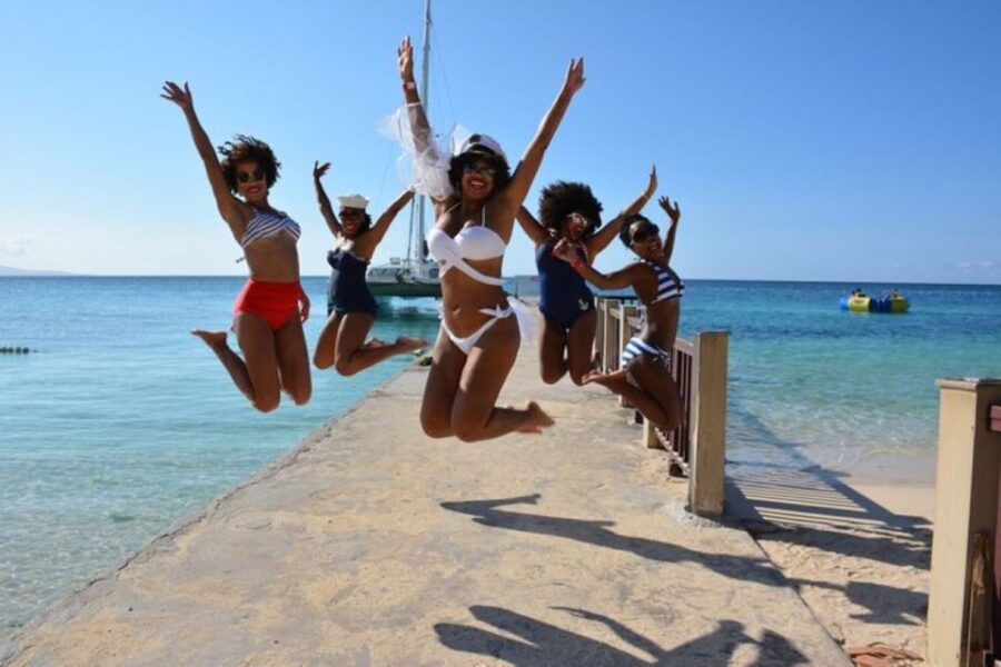 Montego Bay: Sunset Catamaran Cruise With Open Bar & Snacks