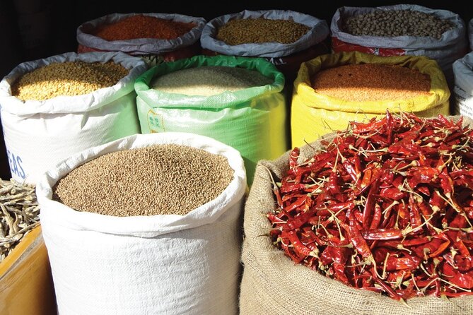 Most Amazing Colombo Walking & Street Food Tour. AM & PM