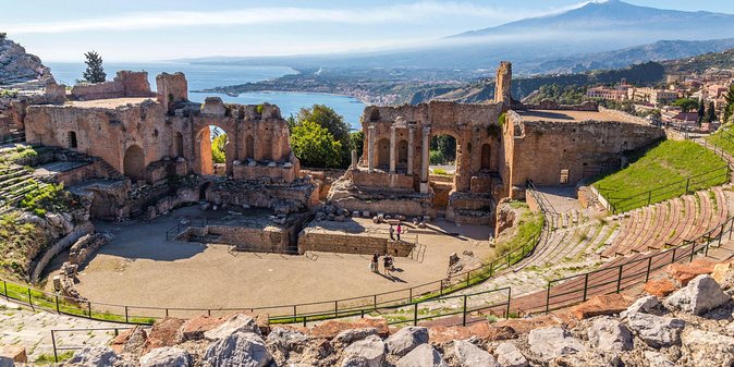 Mount Etna, Lunch in a Winery and Taormina Private Day-Trip From Messina
