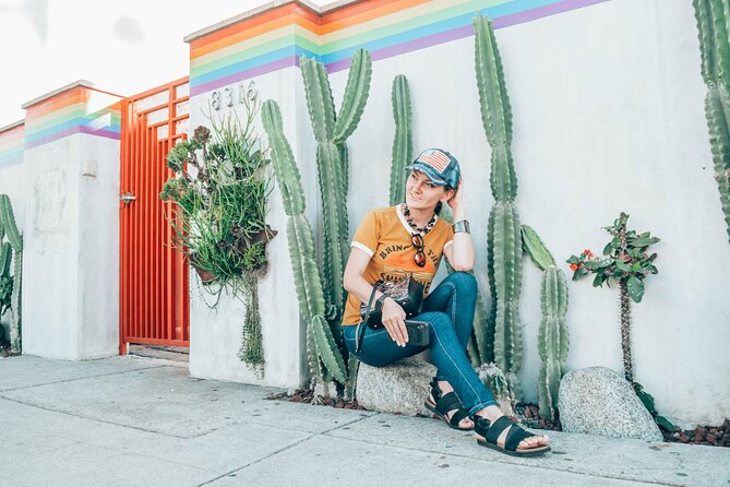 Murals and Graffiti Photoshoot – Posh Melrose With a Photographer in Los Angeles