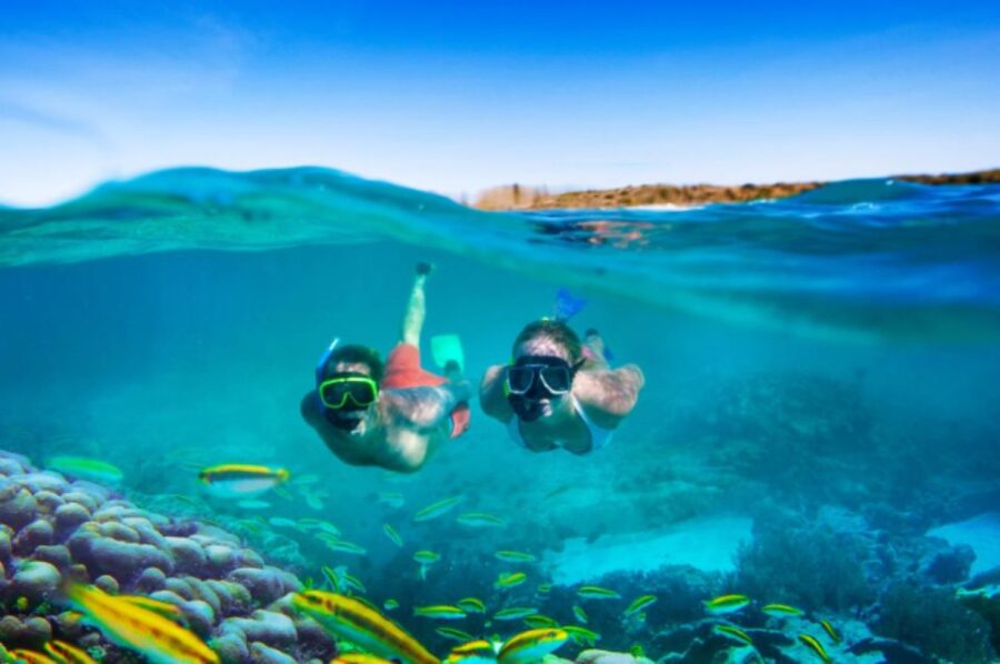 Nassau: Catamaran Sail and Snorkel Tour