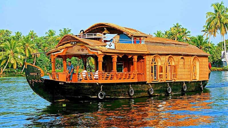 Nature Beauty, Backwater of Kerala Tour (05 Nights/06 Days)