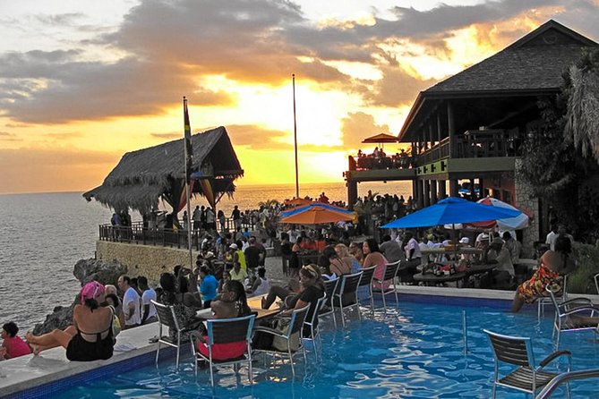 Negril 7 Miles Beach, Ricks Cafe and Shopping - Exploring Beach Shoppe for Souvenirs