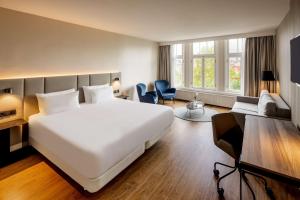 NH Amsterdam Schiller - Hotel Overview