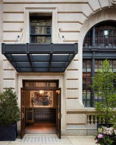 Nine Orchard - Hotel Location and Accessibility