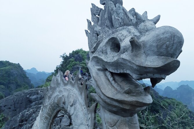 Ninh Binh Luxury Day Trip to Mua Cave, Tam Coc, Bich Dong, Boat & Bike