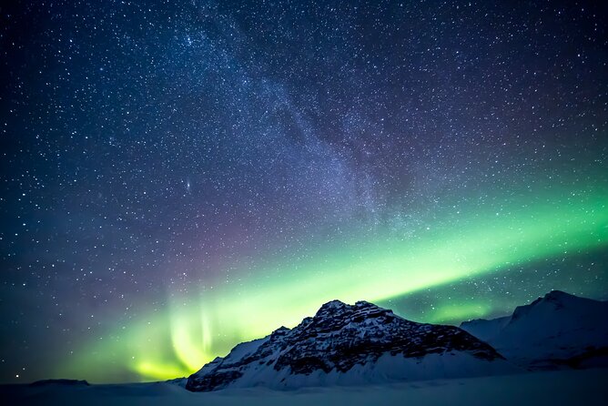 Northern Lights Minibus Tour With Free Photos & Hot Chocolate - Exploring the Northern Lights